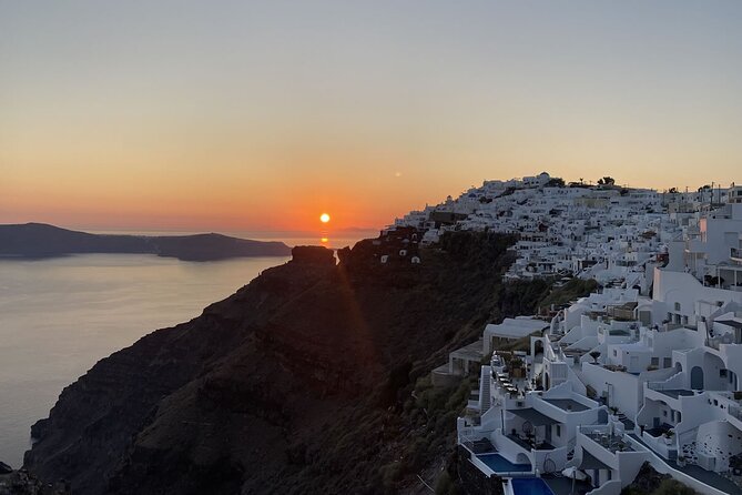 3 hours Panoramic Tour to Oia - How Firostefani actually helps your Oia time