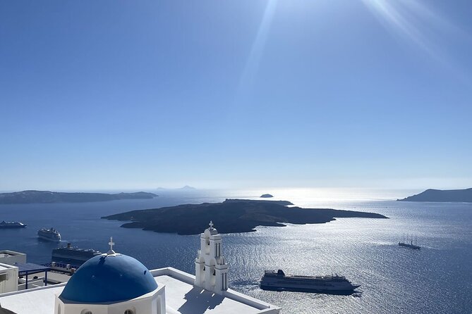3 hours Panoramic Tour to Oia - Stop 3 in Oia: one hour to walk, shop, and absorb the vibe