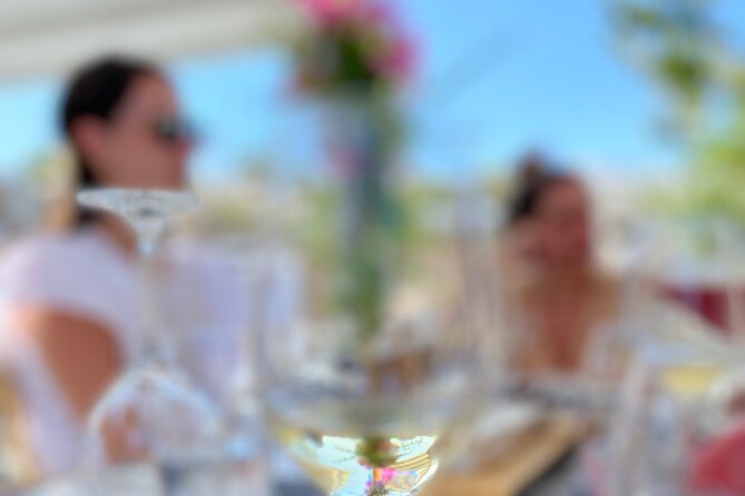3 Wineries wine tasting & Greek Meal -Food and Wine pairing - English-Friendly, With Real Island Storytelling