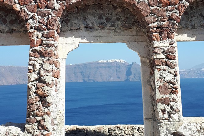 4 Hours Tailor Made Tour in Santorini - Stop 6: Lignos Folklore Museum in a cave, preserved through 1956