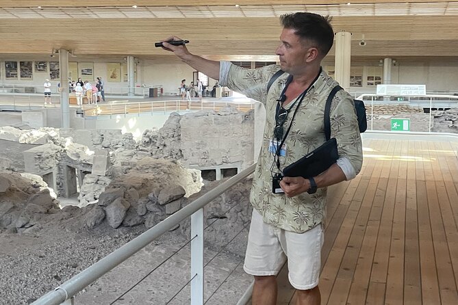 Akrotiri Private Guided Tour with an Archaeologist - What private means when your guide is an archaeologist