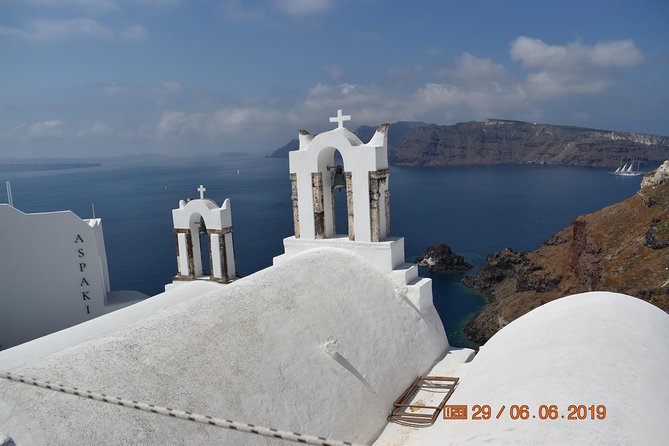 All of Santorini in 6 hours (private) - Oia in One Hour: White Churches, Castle Corners, and a Real Chance to Shop