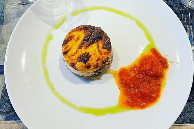 Authentic Greek food tapas and wine tasting - Cave village - Meze tapas lunch in a traditional cafe: the real flavor focus