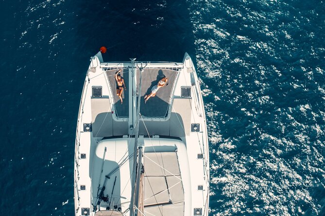 Beautiful Day Catamaran Caldera Cruise incl. Meal & Drinks - Drinks, Music, and a Crew That Actually Runs the Day