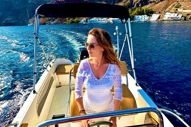 Boat Rental in Santorini - Thirassia for late lunch: why the island hop feels special