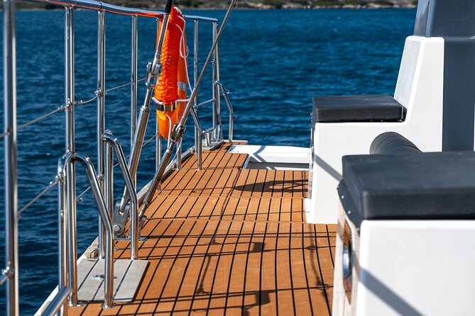 Comfort Max Catamaran Caldera Cruise with BBQ and Drinks - Comfort Max catamaran onboard: room, music, and Wi-Fi that actually matters