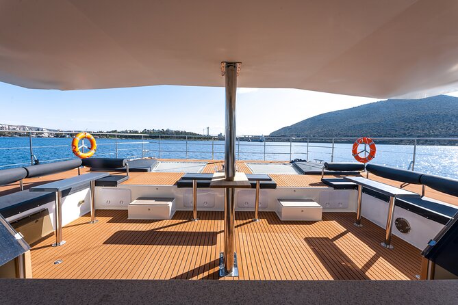 Comfort Max Catamaran Caldera Cruise with BBQ and Drinks - Getting to the boat: pickup, parking, and the shuttle down to Ammoudi