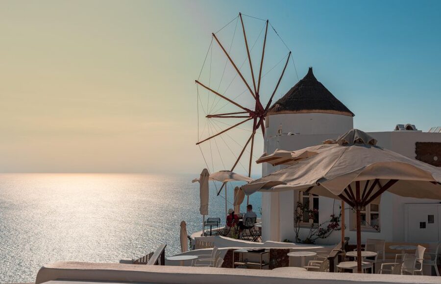 Crete: Santorini 1 Day Cruise - The guides and why their time saves you money and time