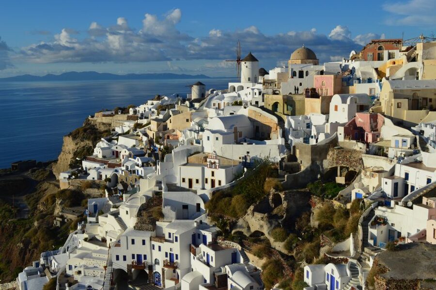 Cruise Traveller's Shore Excursion - Northern Oia sightseeing and lunch window