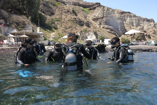 Discover Scuba Diving in the Caldera of the Volcano in Santorini - Volcano-Crater Location: Why Akrotiri Works So Well
