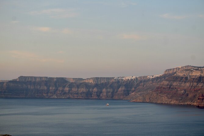 Discovering Santorini : A 3-Hour Private Highlights Tour - Stop 1 Firostefani: 15 Minutes of Caldera Views and Photo Angles