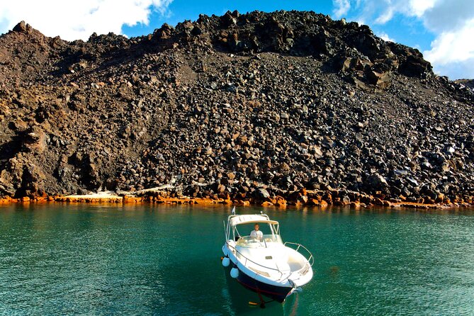 Explore Santorini and its volcanic wonders with Alex Private Boat - What to pack and how to make your day smoother