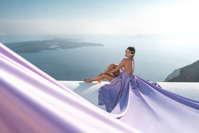 Flying Dress Photoshoot in Santorini by Flying Dress Photo © - The 1-hour photoshoot plan: posing, wind, and moving between backdrops