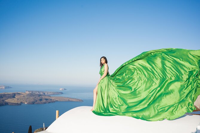 Flying Dress Photoshoot Tour in Santorini & Pick up - Key points to know before you go