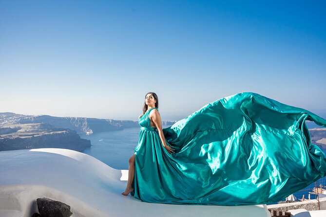 Flying Dress Photoshoot Tour in Santorini & Pick up - Flying dress photoshoot in Imerovigli: what you are really buying