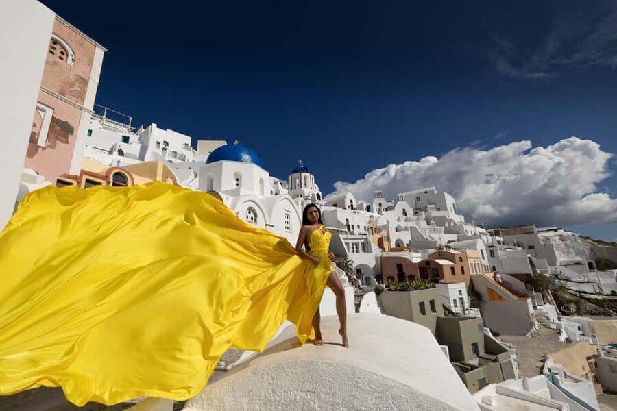 Flying Dress Santorini - Photos you actually get: previews first, then edited images