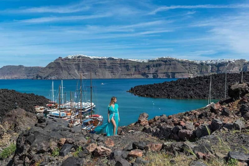 From Santorini: Volcano Cruise With Oia Sunset - Oia Sunset: The 2 to 3 Hour Wandering Window