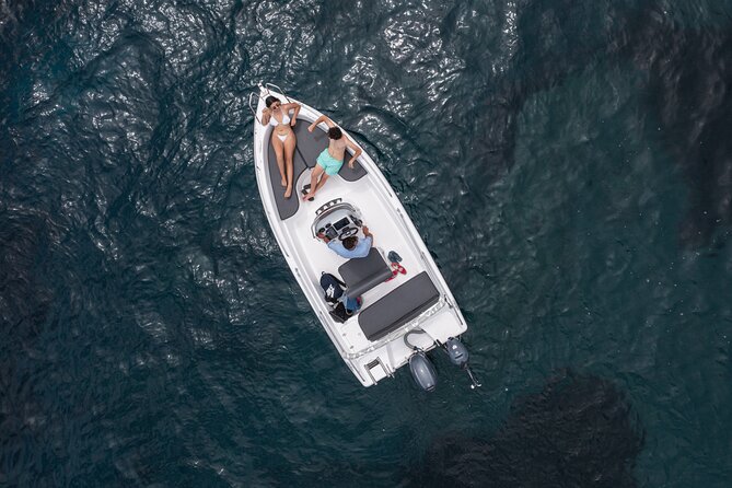 Full Day Boat Rental Without a License in Santorini - Key Points at a Glance