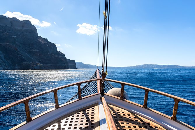 Full Day Boat Tour to Caldera Islands & Sunset in Oia by bus - Oia Sunset by Bus: Two Hours to Explore, Then the Sky Show