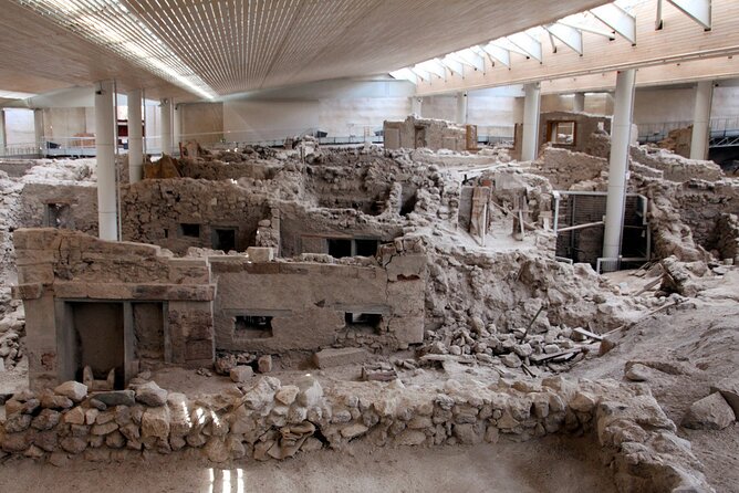 Guided Tour to the Akrotiri Archaeological Site in Santorini - Why the 2.5-hour format works well for real travel days