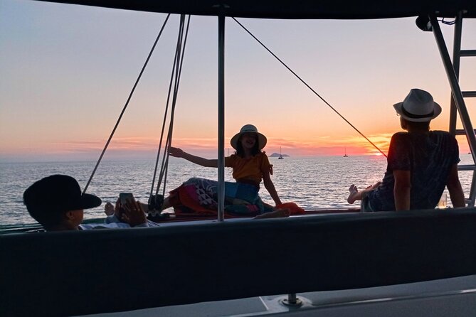 Half-Day Exclusive Catamaran Cruise in Santorini with Meal and Open Bar - Thirassia Island Snorkeling Plus a Real Meal While the Crew Works