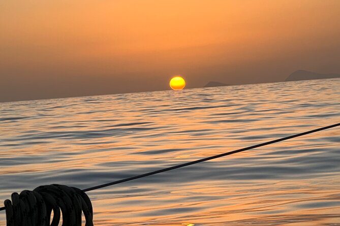 Half day Private Sailing cruise in Santorini island up to 6 pax - Key highlights you should care about