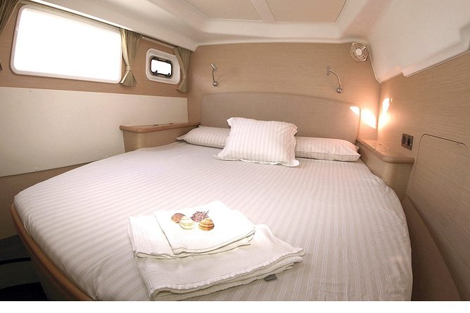 Island Hopping: Santorini Catamaran Charter Cruise with a skipper - The crew experience: why names matter on a private sail