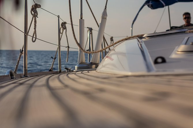 Morning Caldera Sailing Cruise - White Beach cove: the photo moment with partial shade
