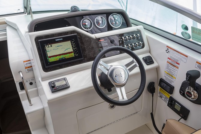 Motor Yacht (2020)Luxury Private Cruise Around Santorini - Thirassia for Lunch Time: The Most Enjoyable Pause in the Day