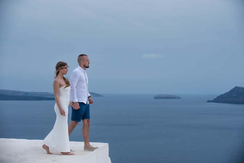 Oía: Santorini Professional Photoshoot with Edited Photos - Price and value: $169 per group up to 5