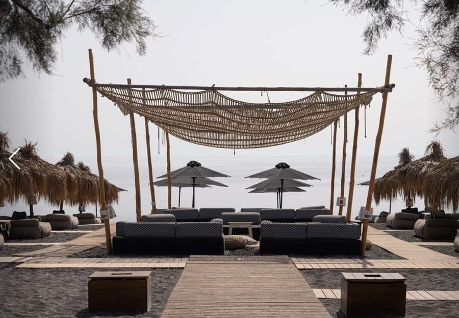Perivolos: Beach Experience at Wet Stories - Service and Seating Reality Check (The Part You Should Pay Attention To)