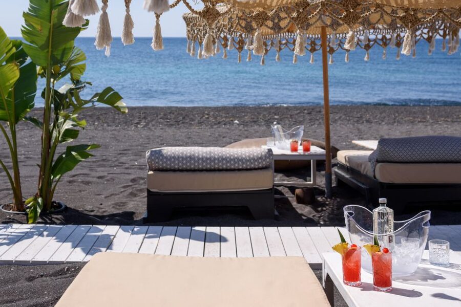 Perivolos Beach: Sun-Bed Experience FortyOne Bar Restaurant - Upgrades and front-row thinking: when it’s worth paying more