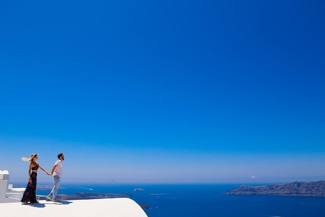 Personal Travel and Vacation Photographer Tour in Santorini - The route is custom, and that is the real advantage