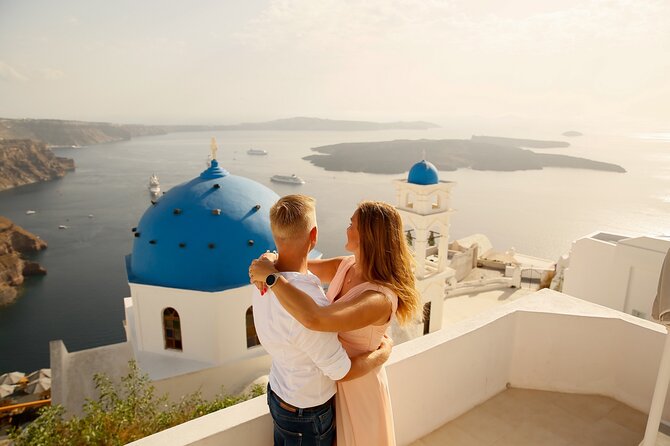 Personal Travel and Vacation Photographer Tour in Santorini - Price and value: $311.94 for up to 8 people, and why that can work