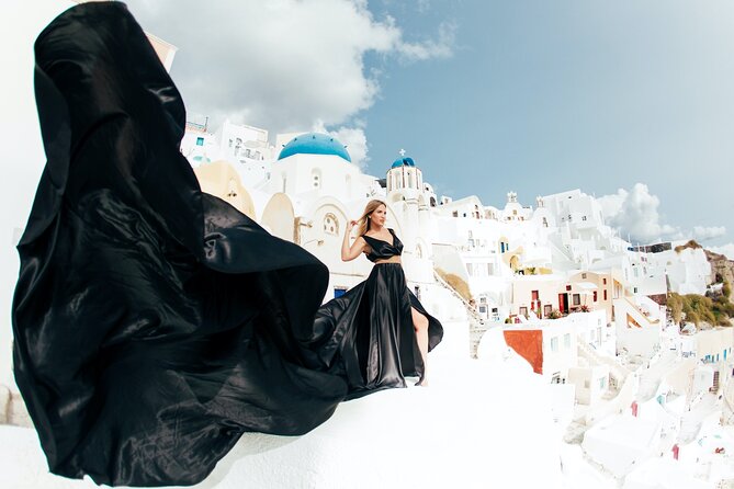 Photoshoot in Flying Dresses in Santorini - Timing, Heat, and Footwear Tips That Actually Matter