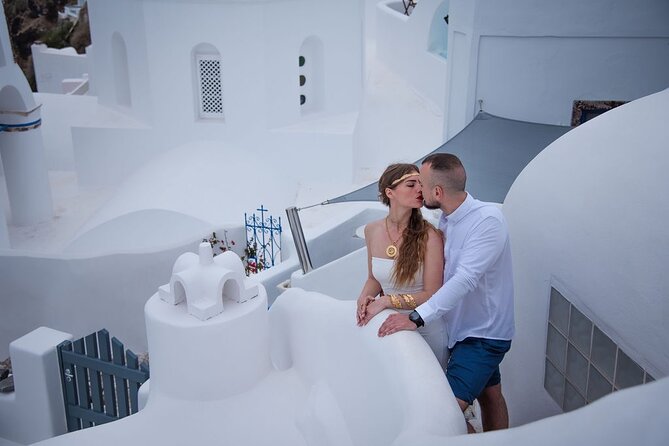 Photoshoot in Santorini Oia - The places you’ll shoot in Oia: domes, quiet corners, and photo access