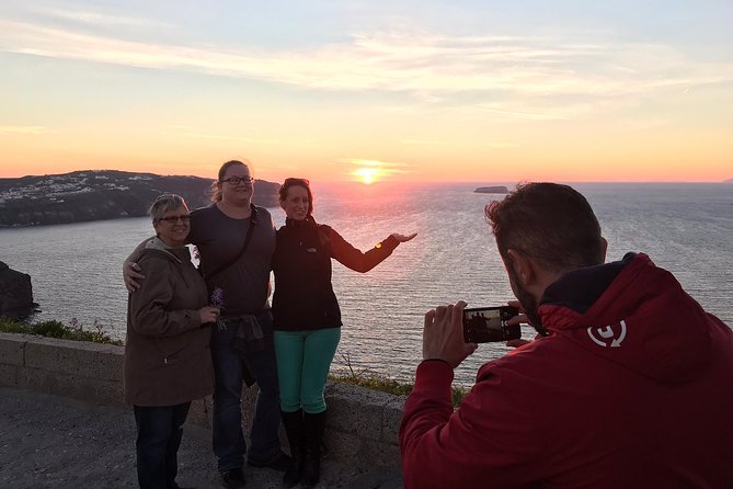 Private 5 Hours Highlights Tour by Native Guide with Wine Tasting - Oia: the postcard town, made manageable by private timing