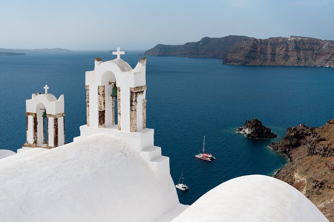 Private Classic Santorini Panorama: Visit the most popular destinations! - Megalochori: Traditional Village Lanes and Cave Houses