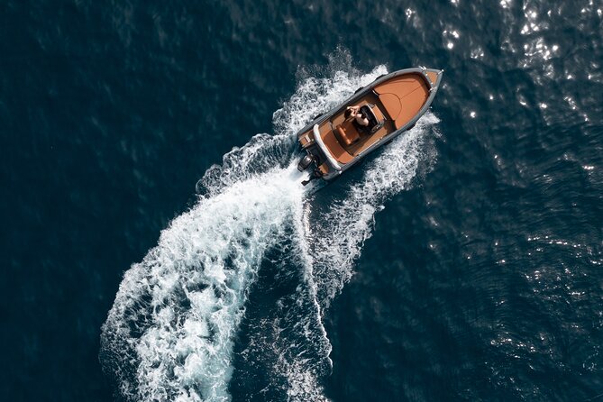 Private Cruise Luxury Self Drive Boat - Explore the best spots - Poseidon Ranieri 540 details: power, shade, and real comfort