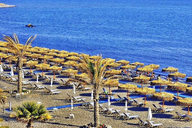 Private Day trip Santorini 4 hours - Comfort and Navigation: The Luxury Minivan Advantage
