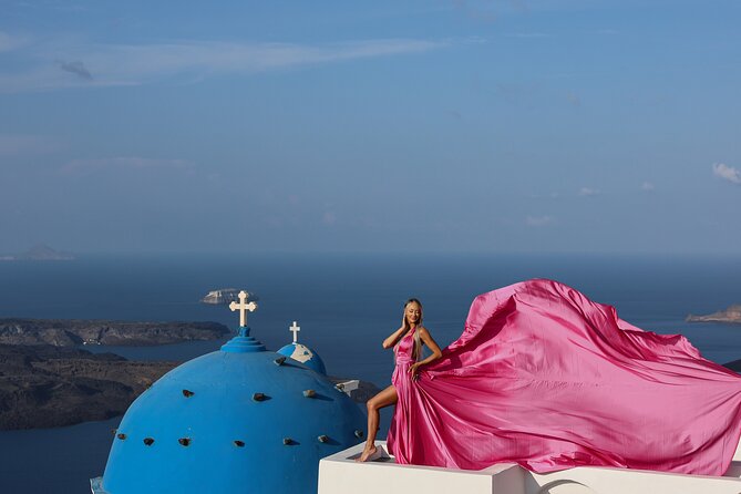Private Express Flying Dress Photoshoot in Santorini – 30 Minutes - Location and meeting point: where it starts and where it ends