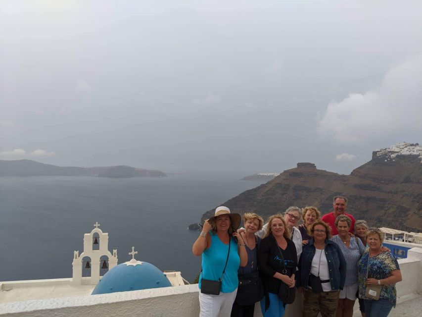 Private Famous Sights Tour with Local Guide in Santorini - What to bring, what to wear, and what to skip expecting