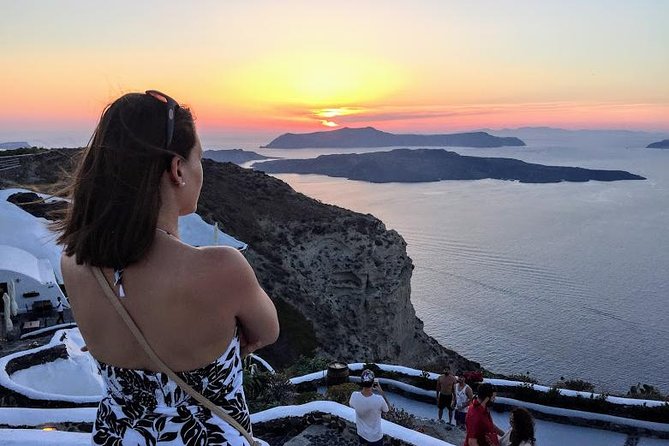 Private Half-Day Tour of Santorini North Side - Getting Picked Up and Staying Comfortable in a Big-Heat Island