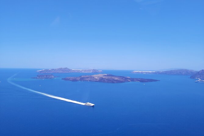 Private Helicopter Tour Santorini 20 minutes - up to 4 passengers - Key things to know before you fly