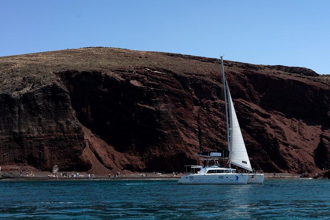 Private Luxury Caldera Cruise with a rich BBQ meal and Open Bar! - Key things you will notice on this Santorini cruise
