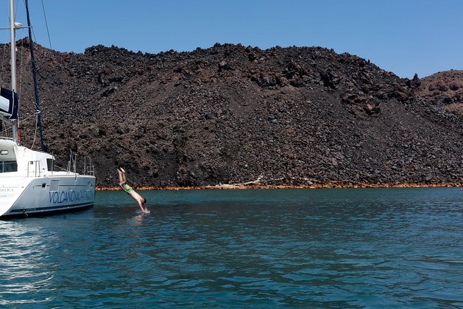Private Luxury Caldera Cruise with a rich BBQ meal and Open Bar! - Captain John and George: the crew style that makes it feel premium