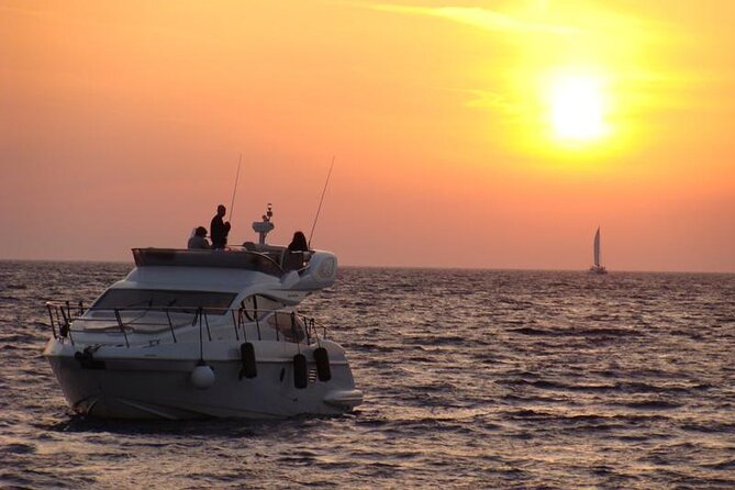 Private Motor Yacht Cruise with BBQ, Open Bar & Transfers - White Beach by boat: the swim and snorkeling part you will plan around