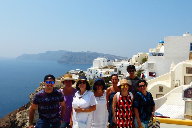 Private Oia Panoramic Scenes: Embrace the most picturesque village of Santorini! - Who this tour suits best