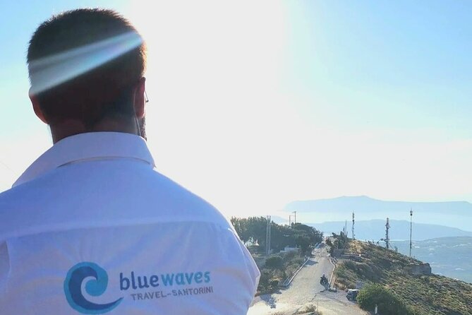 Private Santorini 4-Hours Tour : Oia, Megalochori & wine tasting - Driver-Guide Style: The One Thing to Be Clear About
