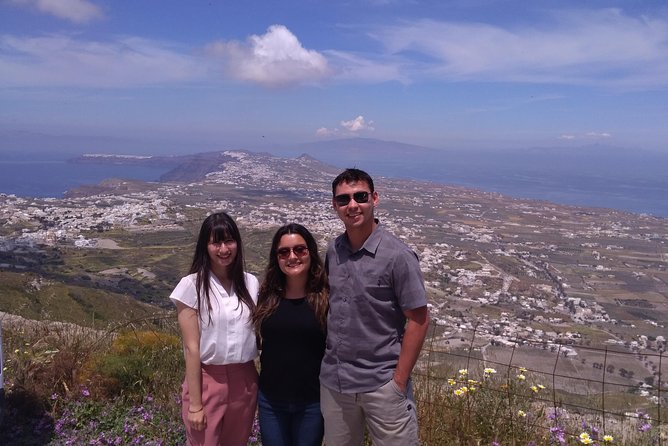 Private Tour Santorini best Attractions - Why the private van and Wi-Fi matter in Santorini